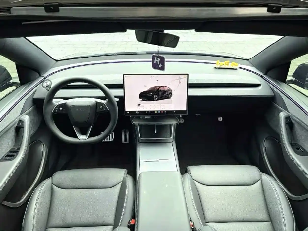 Tesla Model Y L 2025 2025 Facelift Long Range AWD