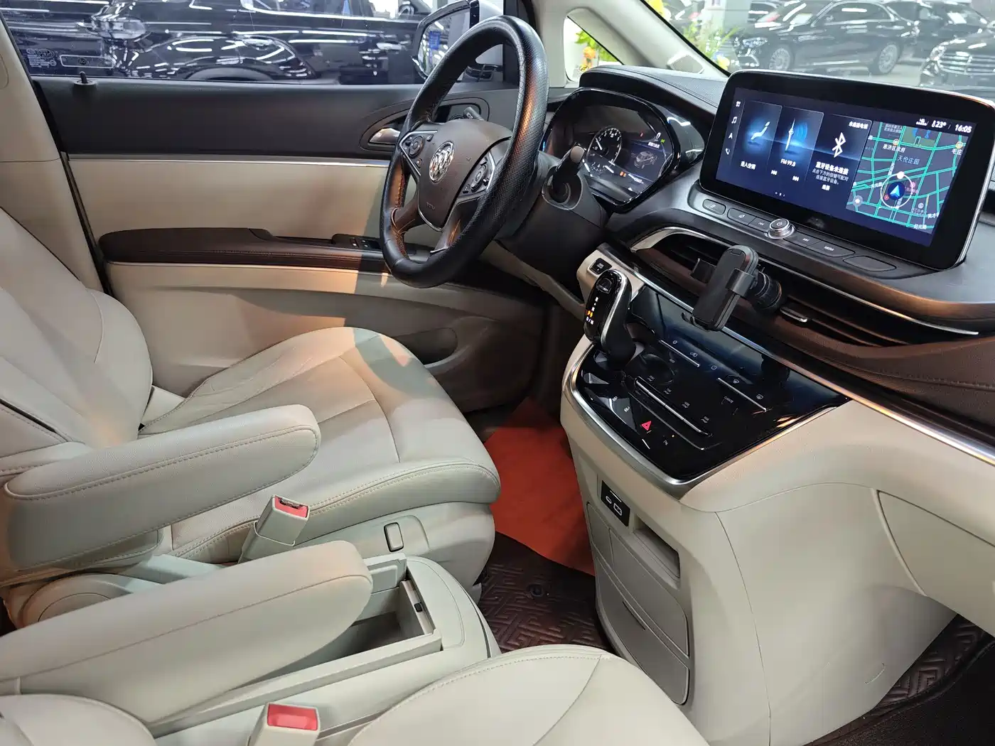 Buick GL8 2021 Land Business Class 652T Luxury фото 10