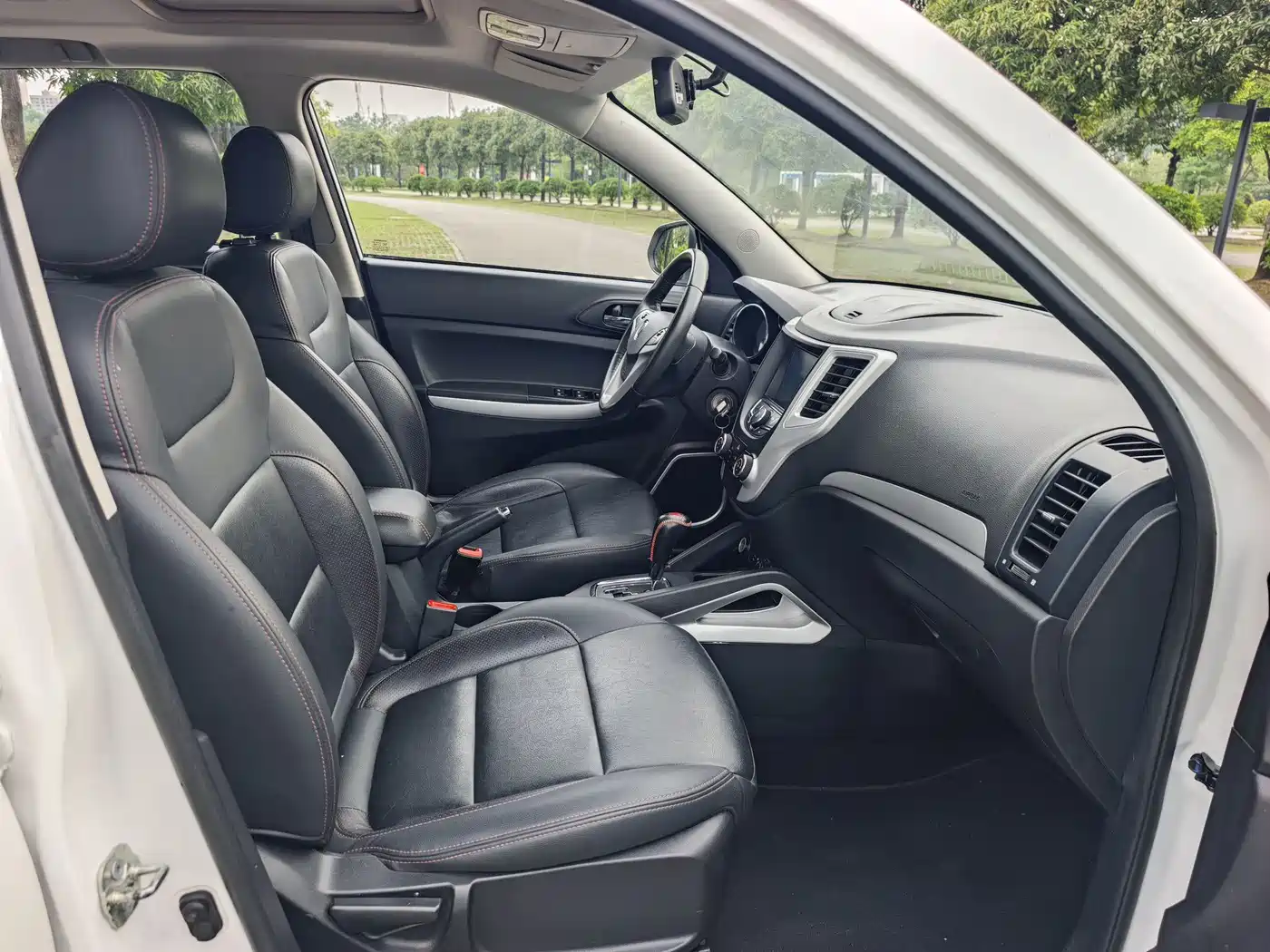 Changan CS35 2017 2016 1.6L Automatic Luxury Model China V