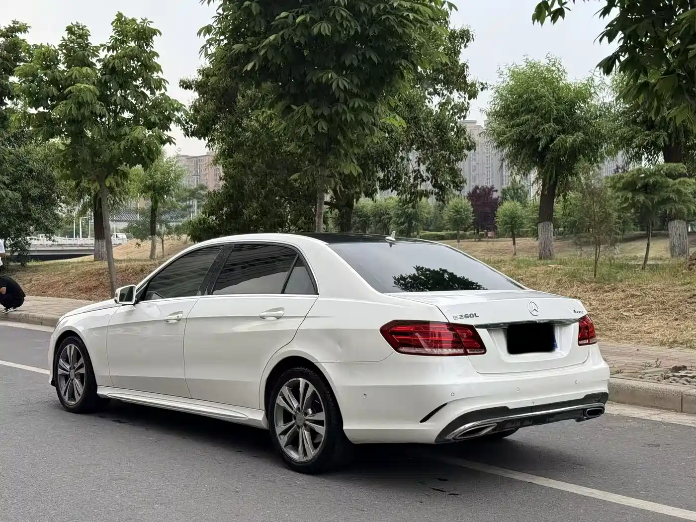 Mercedes-Benz E-Class 2015 Facelift E 260 L Sport фото 6