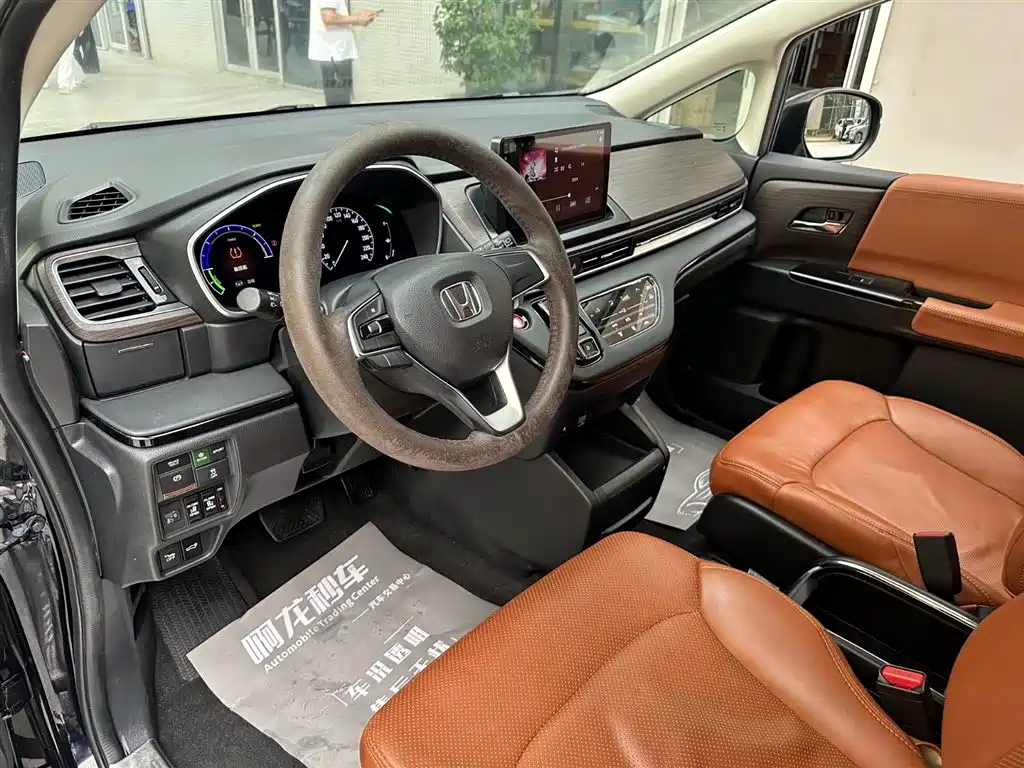Honda Odyssey 2022 2.0L e:HEV Sharp·Enjoyment Edition фото 10