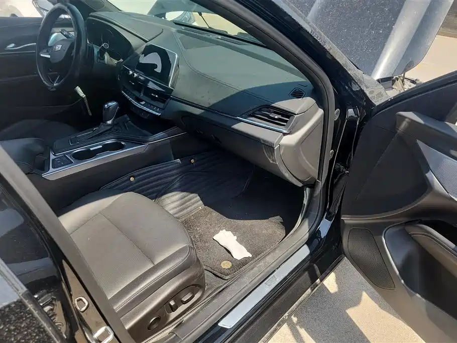 Cadillac CT4 2023 25T Luxury Model фото 7