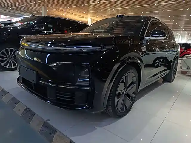 Li Auto L7 2025