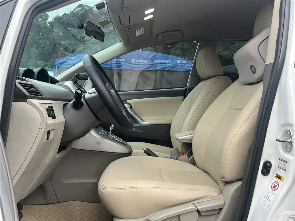 Toyota E'Z 2015 180E CVT Crossover Edition фото 7