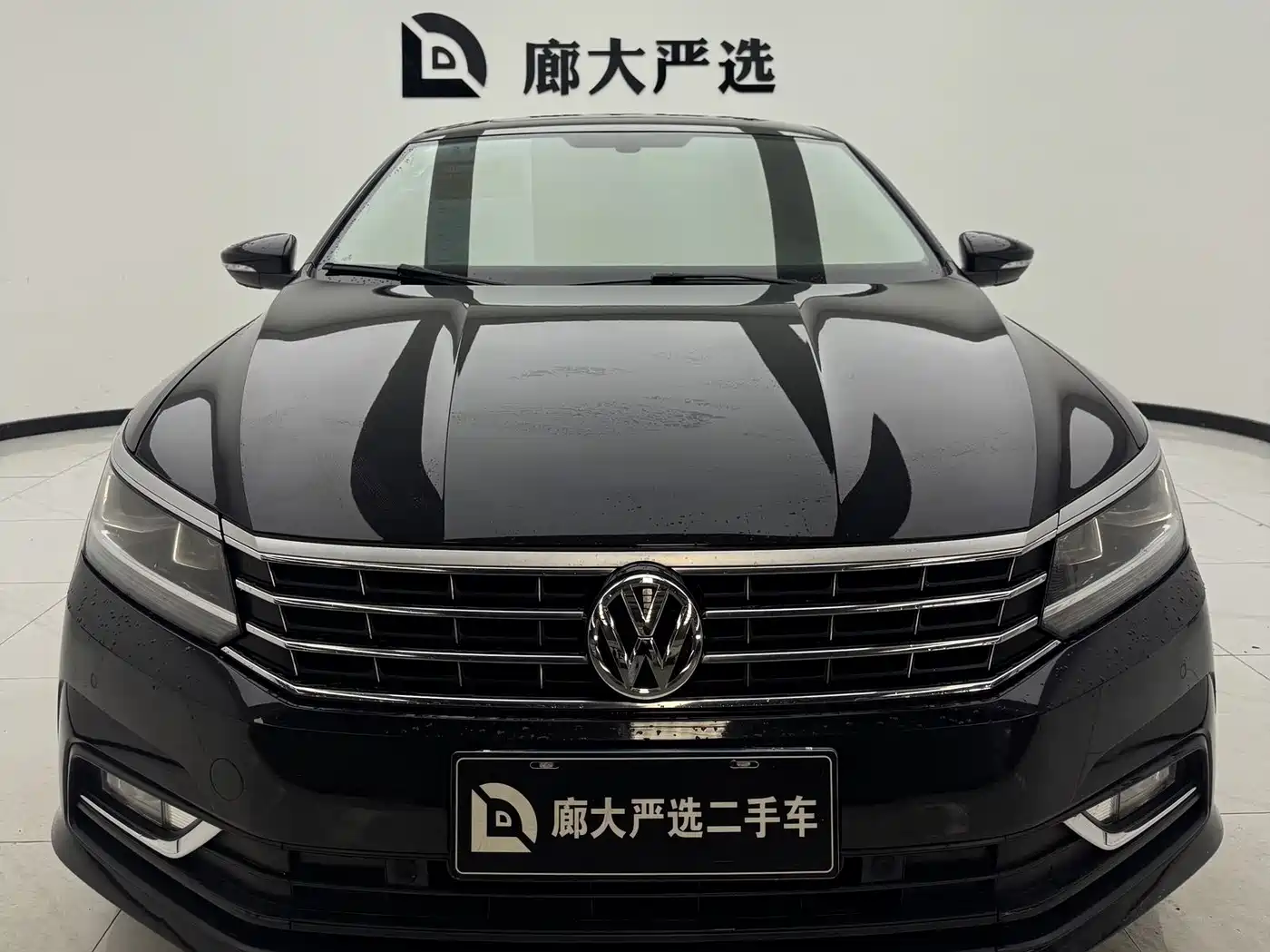 Volkswagen Passat 2017 330TSI DSG Prestige фото 2