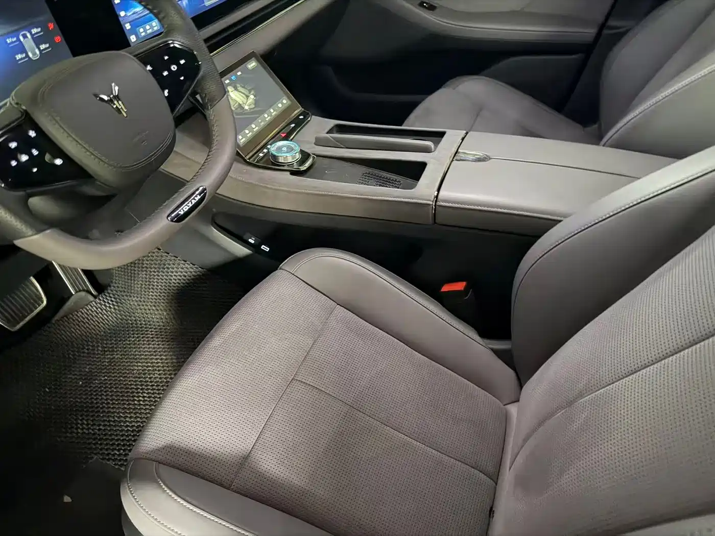 Voyah Auto VOYAH Zhuiguang 2024 PHEV AWD Ultra Long Range Flagship фото 3