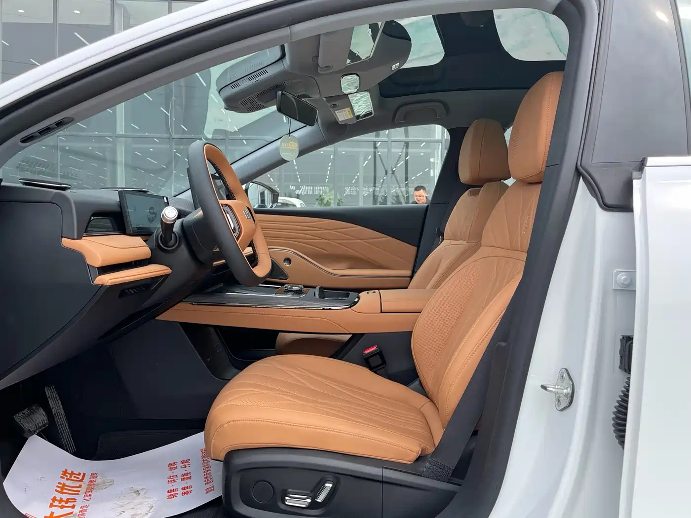 Geely Galaxy Galaxy Xingyao 8 2025 130km EM-i Premium Edition фото 4