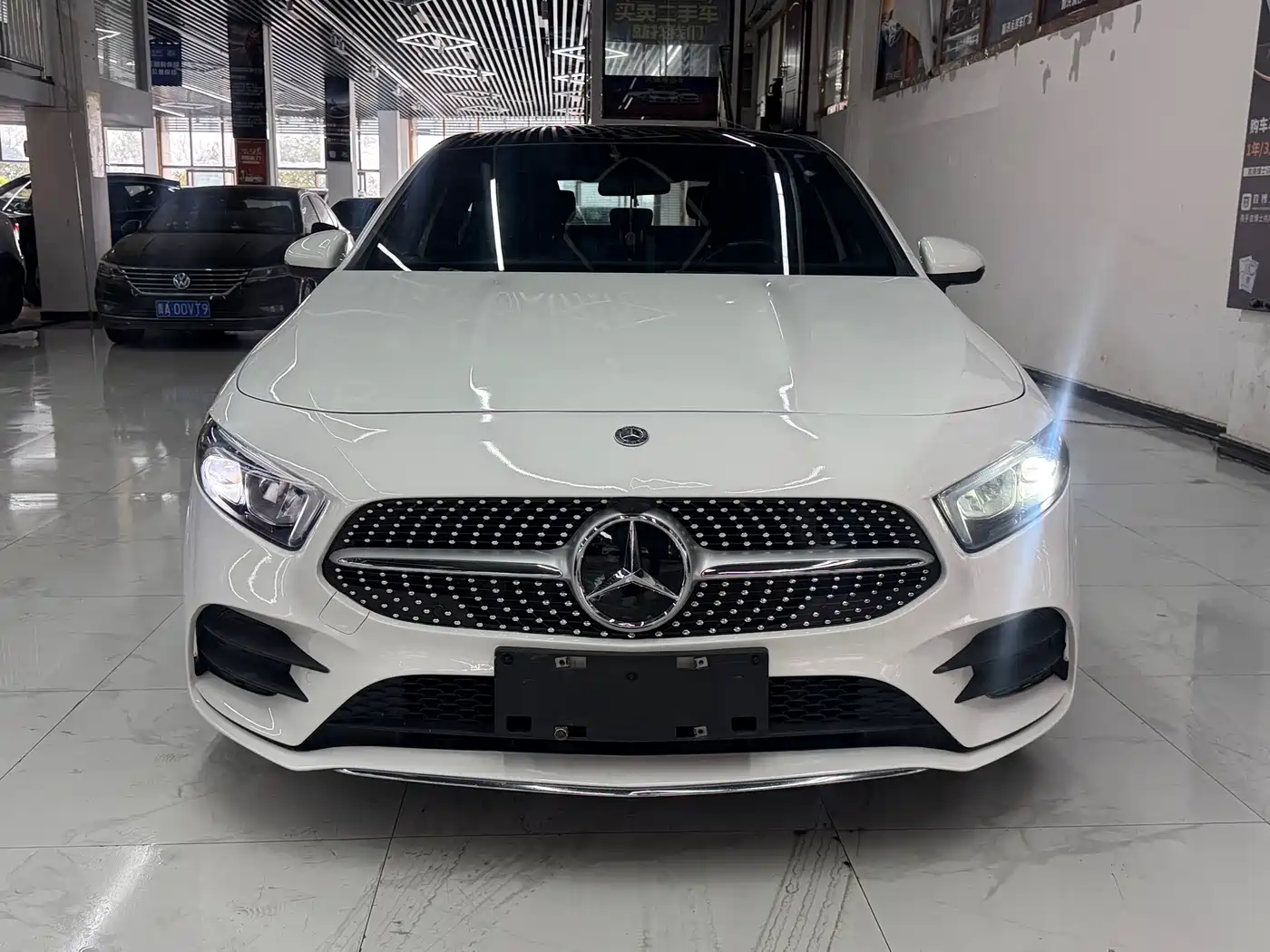 Mercedes-Benz A-Class 2021 A 200 L Sport Sedan Fashion Edition фото 2