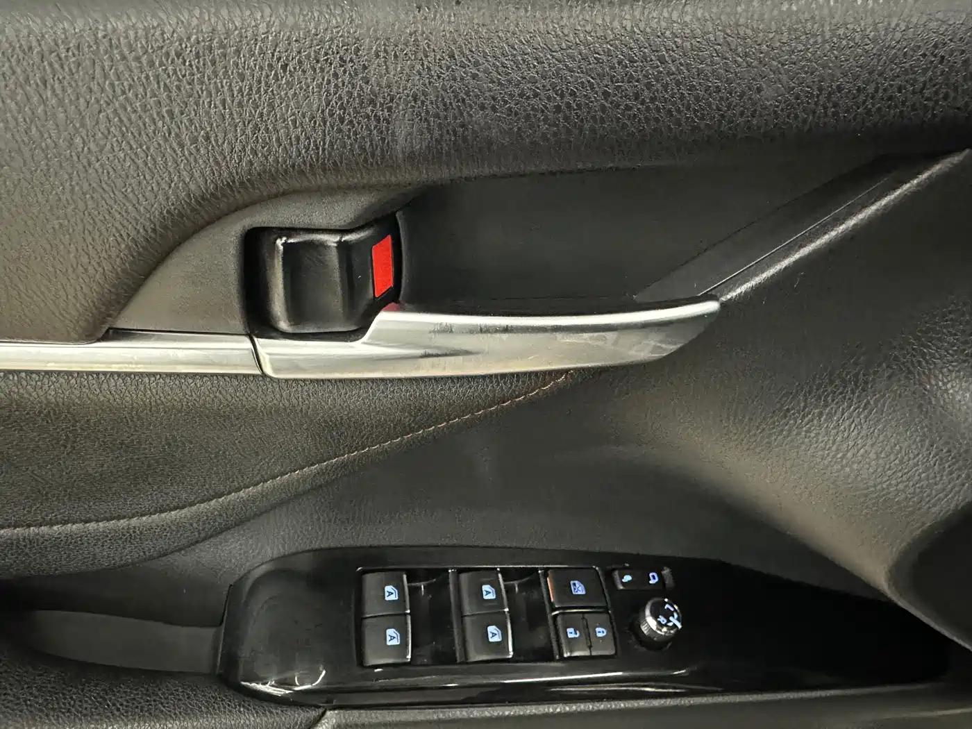 Toyota Camry 2018 2.5G Luxury Edition фото 16