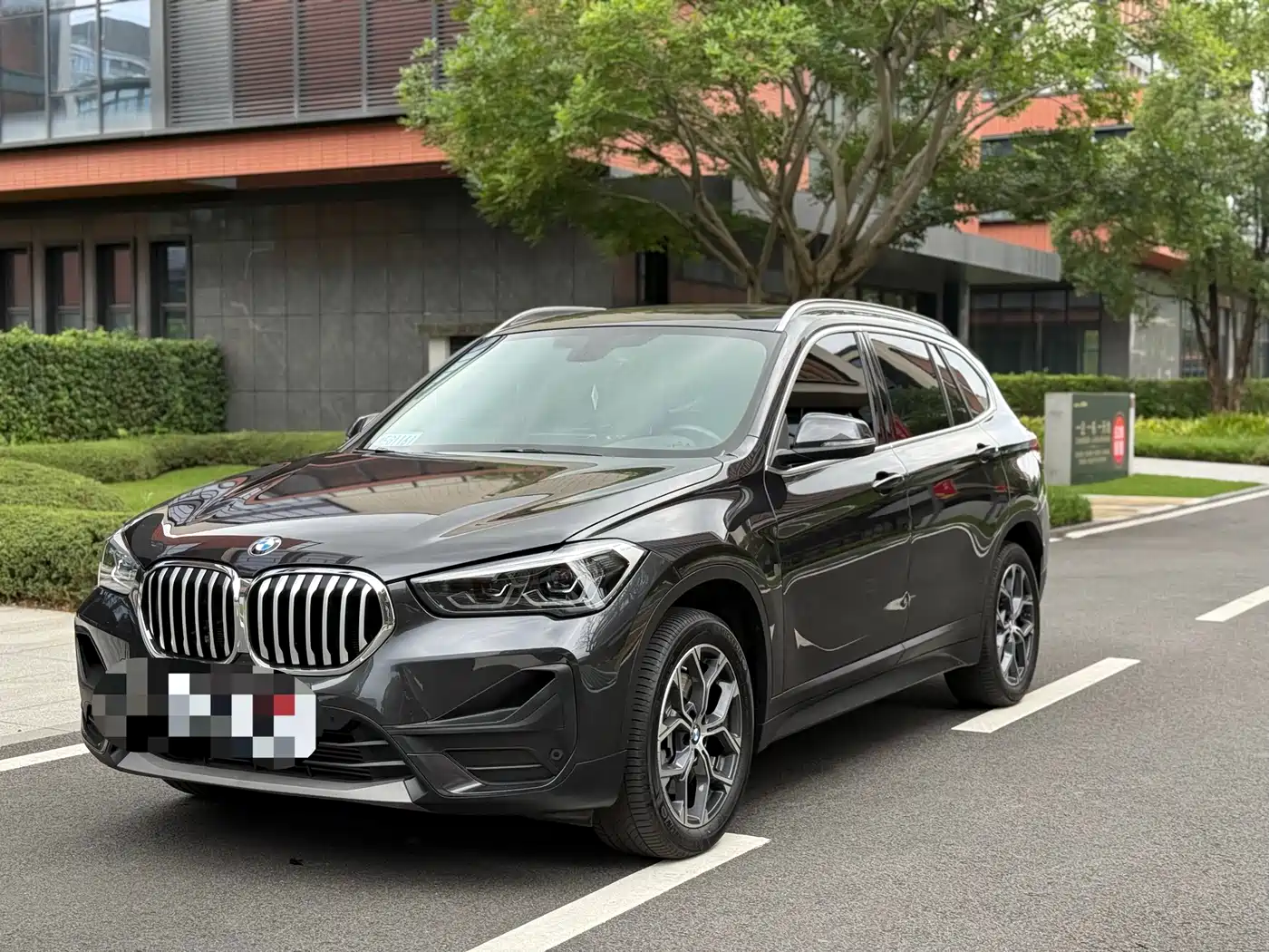 BMW X1 2022 sDrive25Li Leading