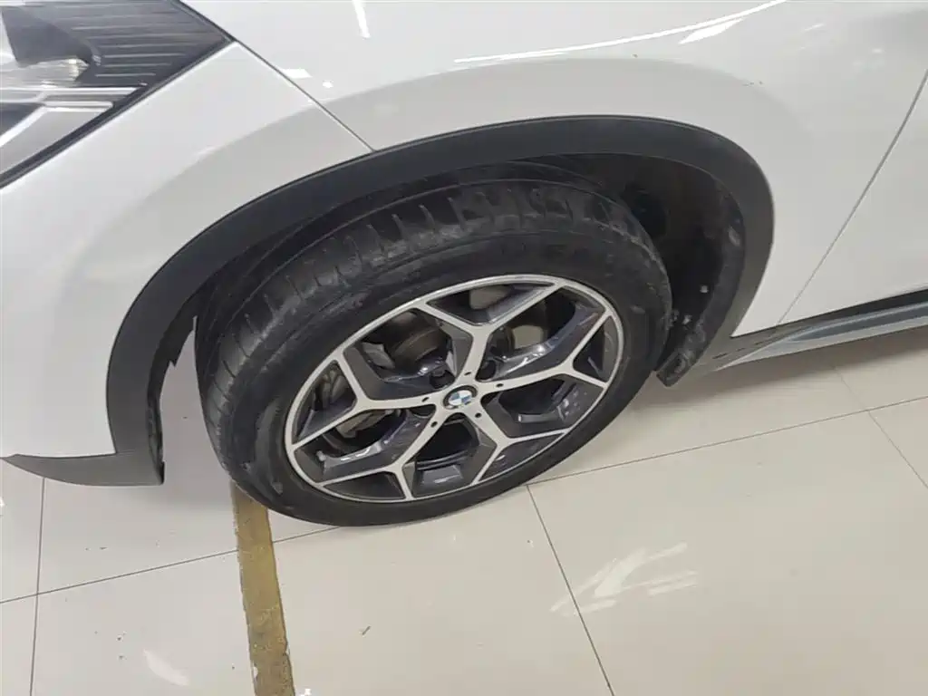 BMW X1 2019 xDrive20Li Premium Model фото 23