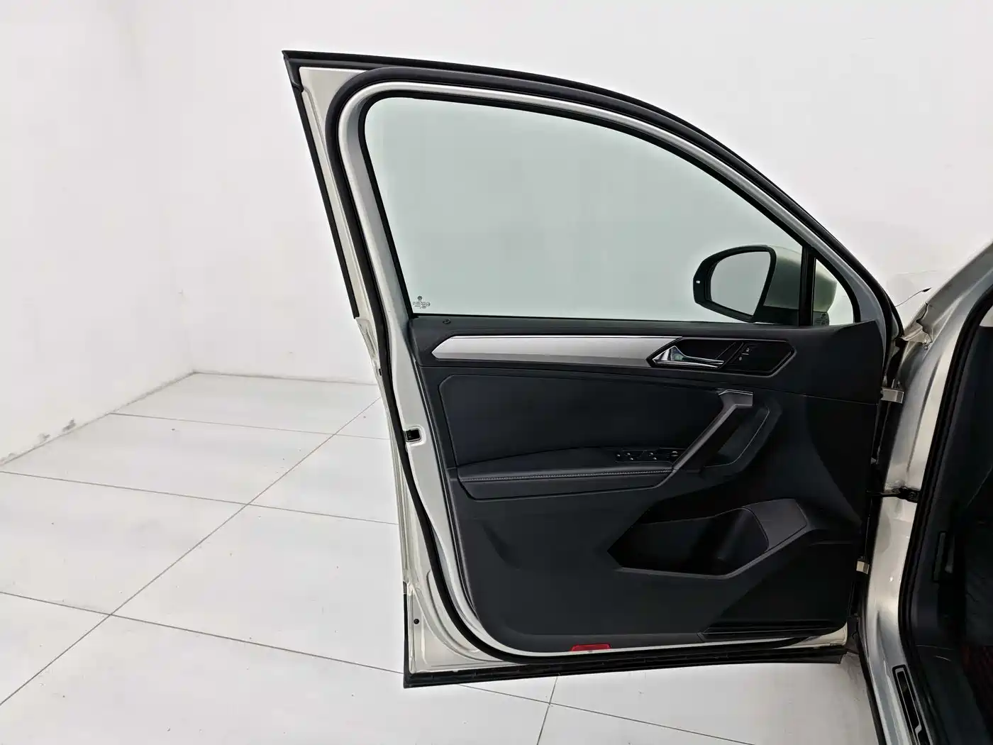 Volkswagen Tiguan L 2019 330TSI Automatic 2WD Panorama Comfort Edition China VI фото 40
