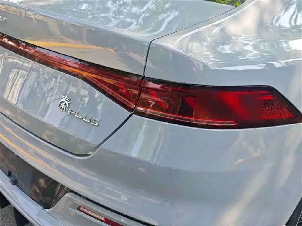 BYD Qin PLUS 2021 DM-i 55KM Flagship фото 19