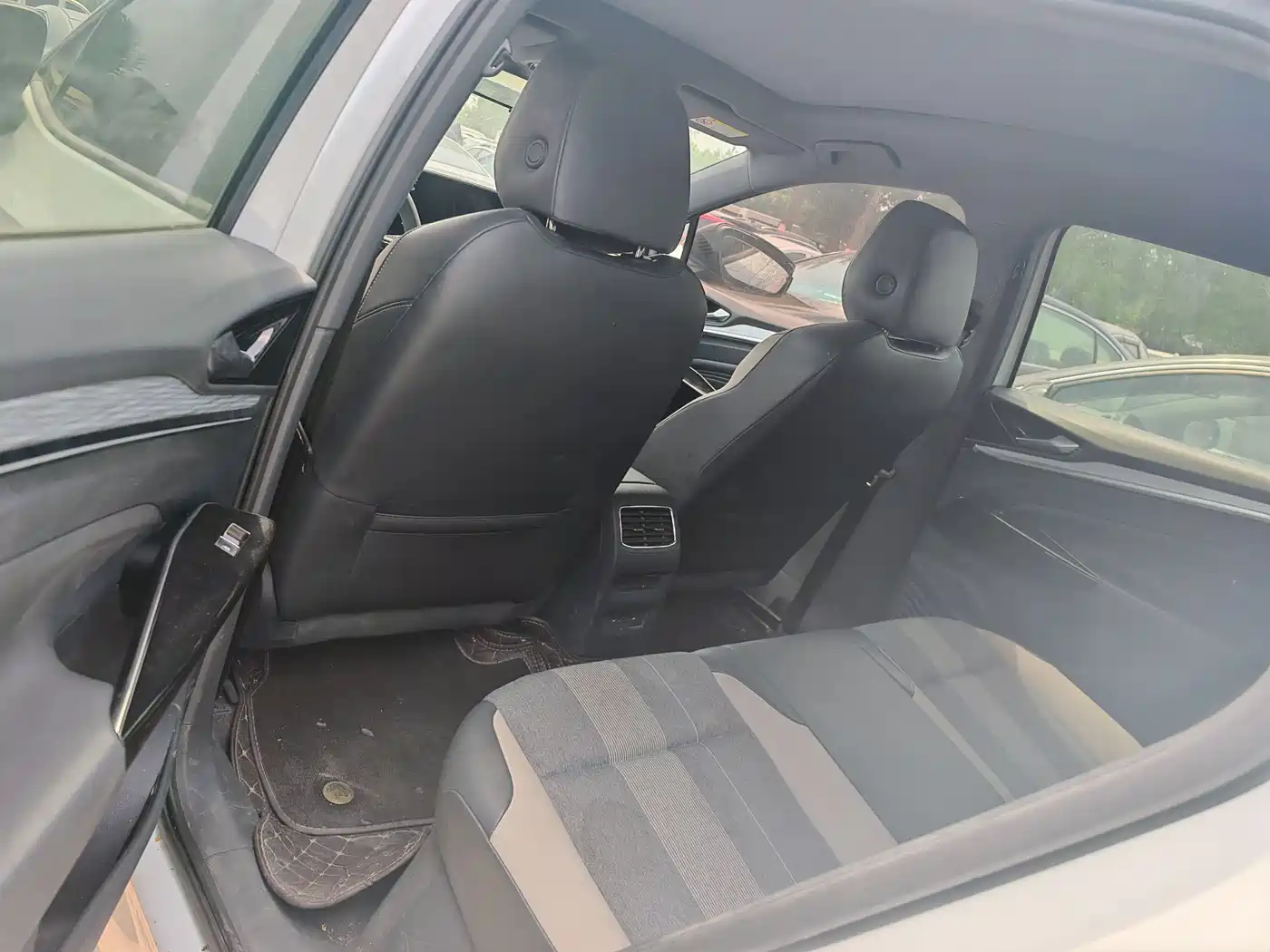 Volkswagen ID.4 CROZZ 2022 Standard Range PURE Edition фото 9