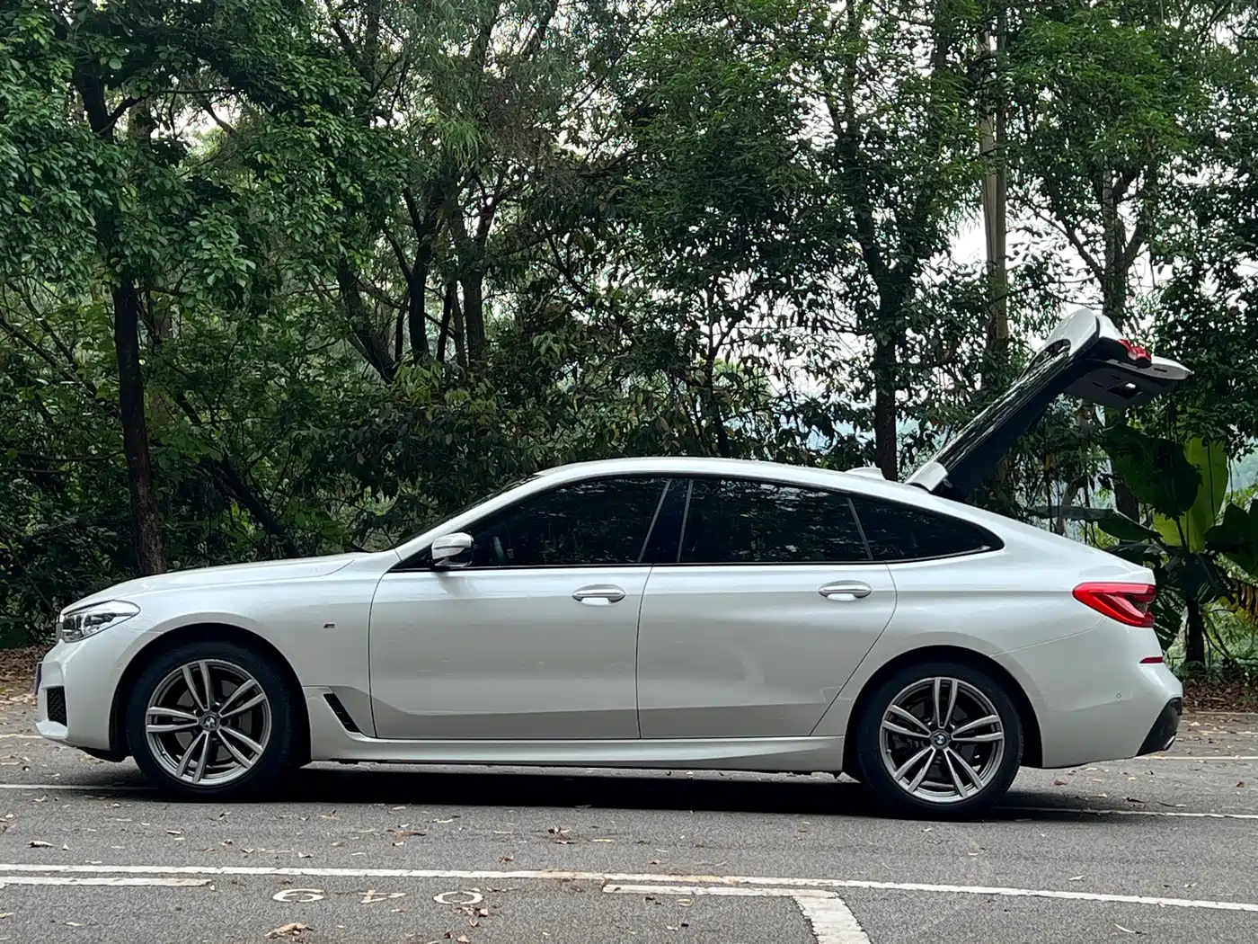 BMW 6 Series GT 2018 630i M Sport Package фото 7