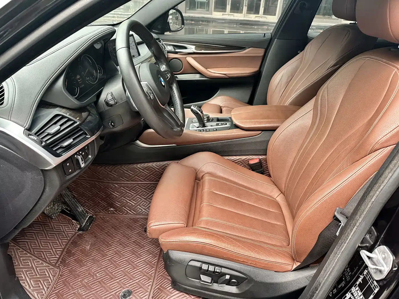 Photo 6 - BMW X6