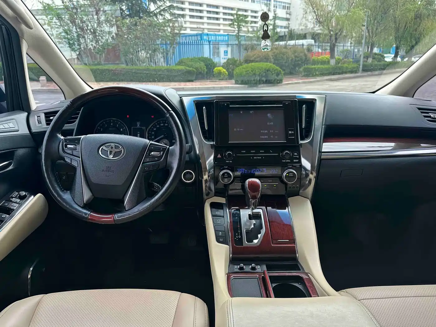 Toyota Alphard 2015 3.5L Luxury Edition фото 8