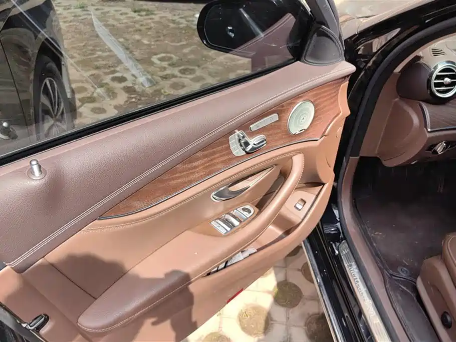 MERCEDES-BENZ E CLASS