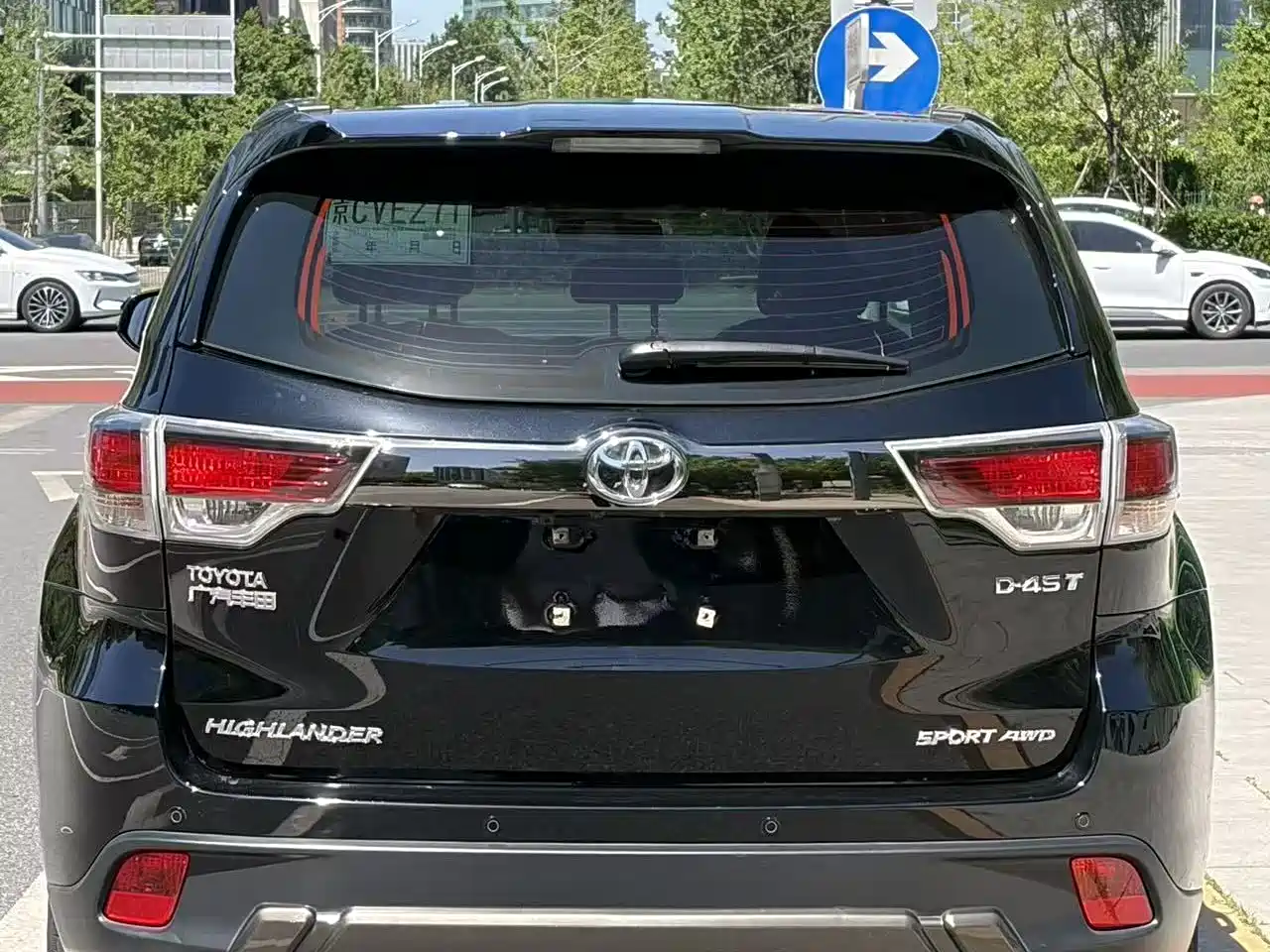 Toyota Highlander 2017 2.0T 4WD Gloss Black Limited Edition фото 17