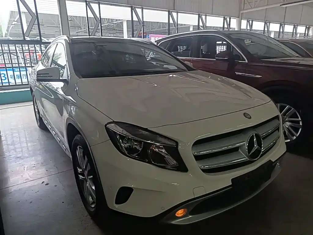 Mercedes-Benz GLA 2016 GLA 200 Dynamic фото 4