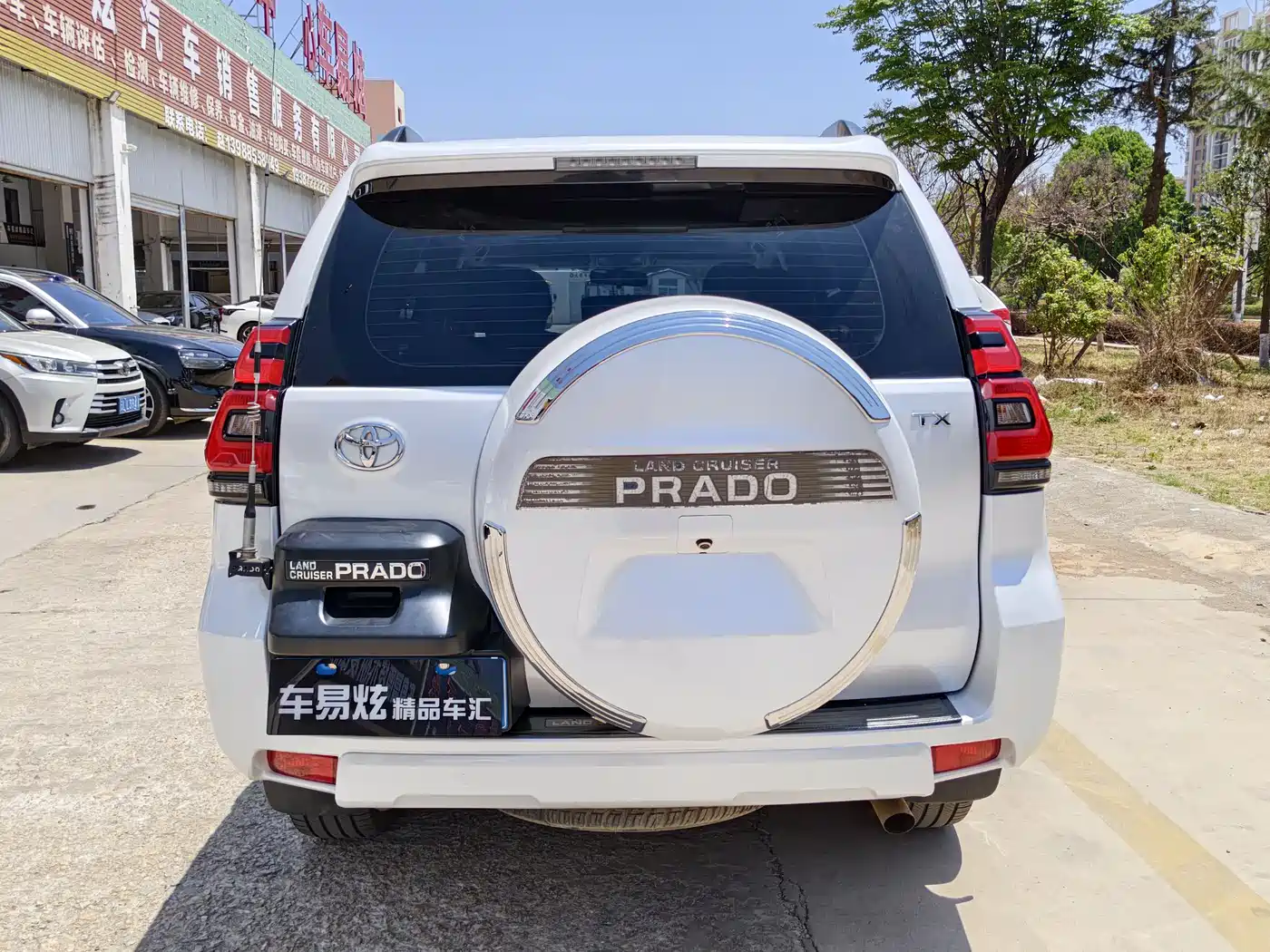 Toyota Prado 2018 3.5L Automatic TX-L Rear-mounted Spare Tire фото 6