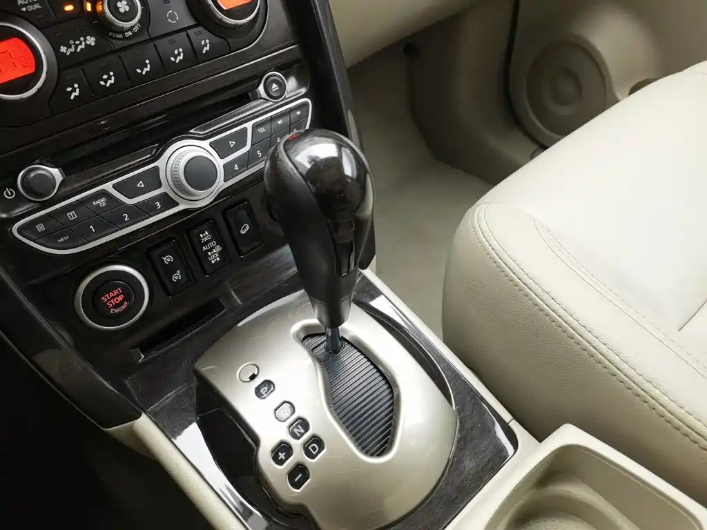 Renault Koleos (Import) 2013 2013 2.5L 4WD Comfort Edition