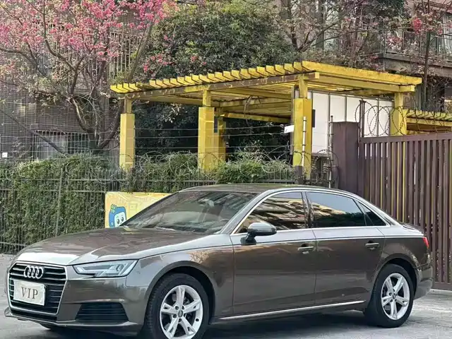 AUDI A4L
