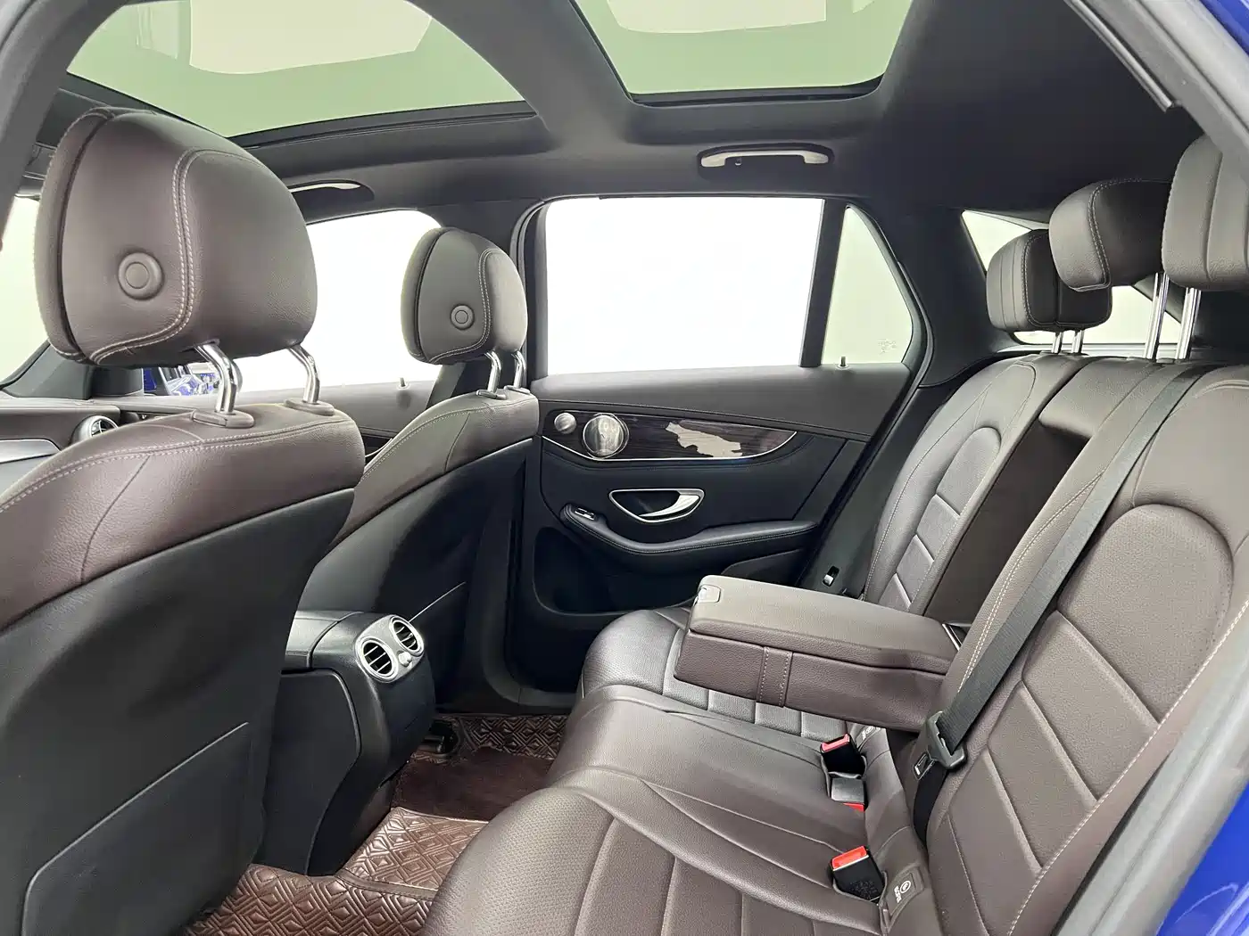Mercedes-Benz GLC 2018 GLC 260 4MATIC Luxury фото 17