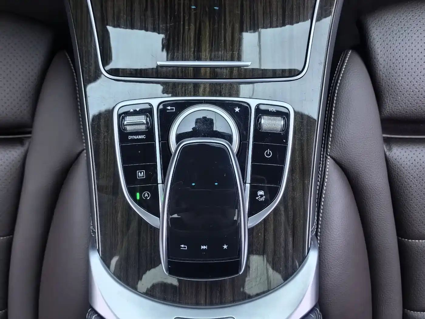 Mercedes-Benz GLC 2019 GLC 260 L 4MATIC Luxury фото 10