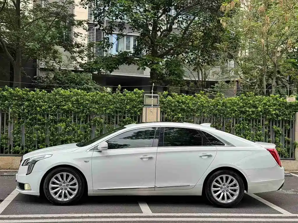 Cadillac XTS 2018 28T Technology фото 2