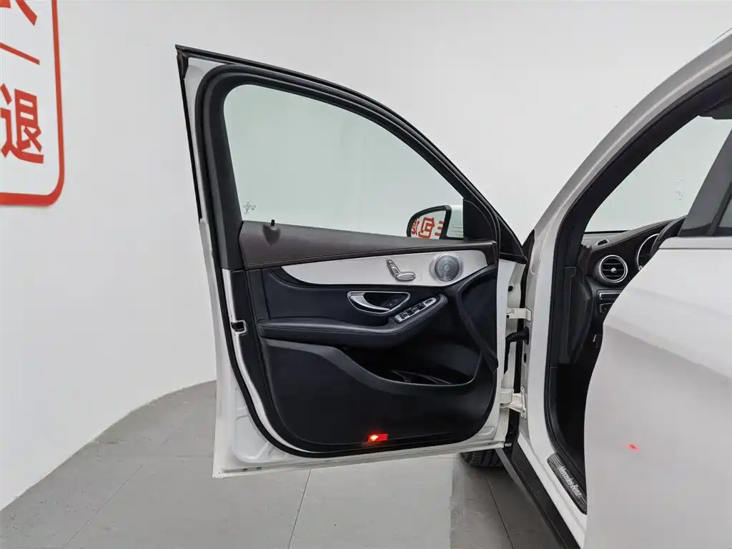 Mercedes-Benz GLC 2017 GLC 200 4MATIC фото 8