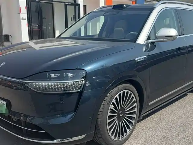 AITO ASK THE WORLD M9