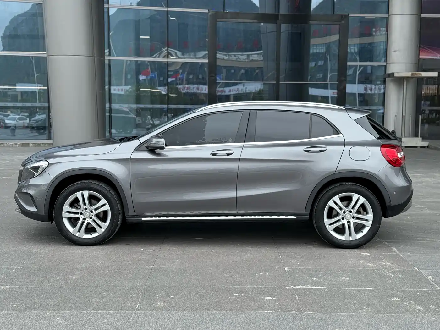 Mercedes-Benz GLA 2016 GLA 200 Dynamic фото 4