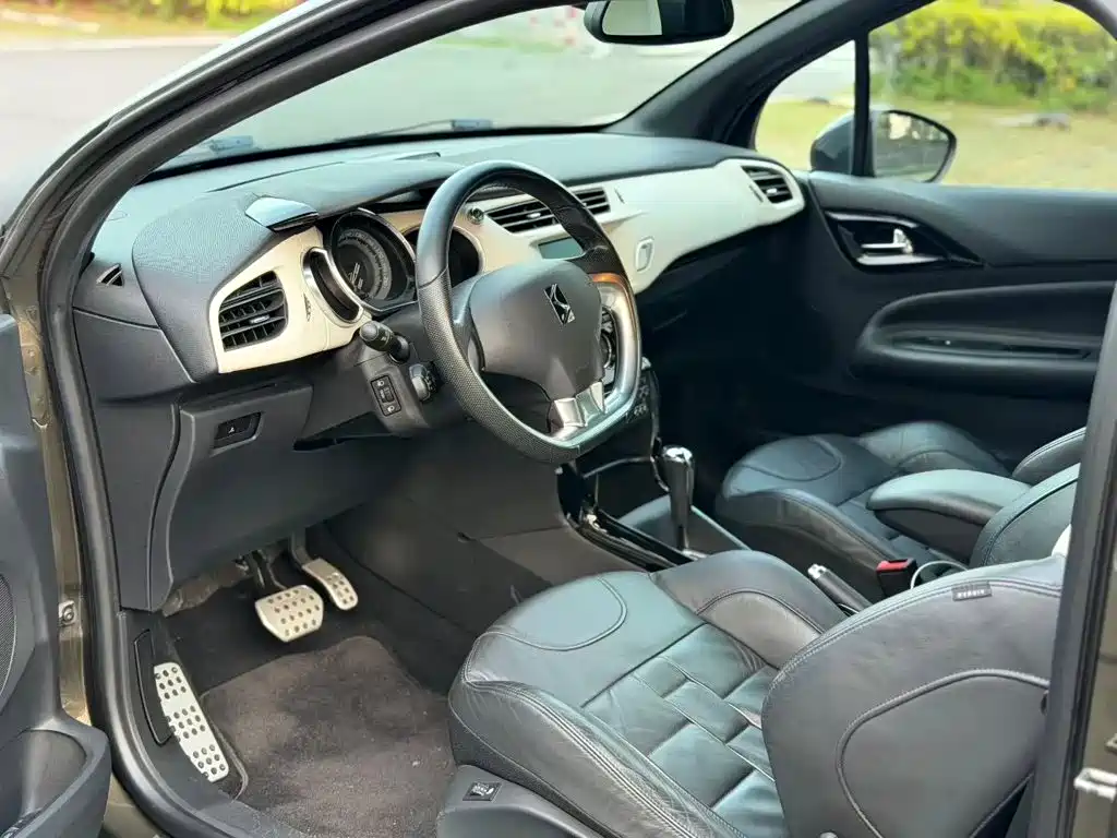DS 3 Classic 2014 2012 1.6L Ultimate Edition