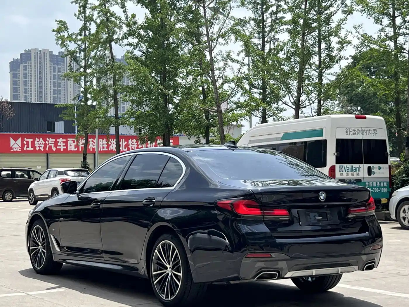 BMW 5 Series 2021 530Li Leading M Sport Package фото 9