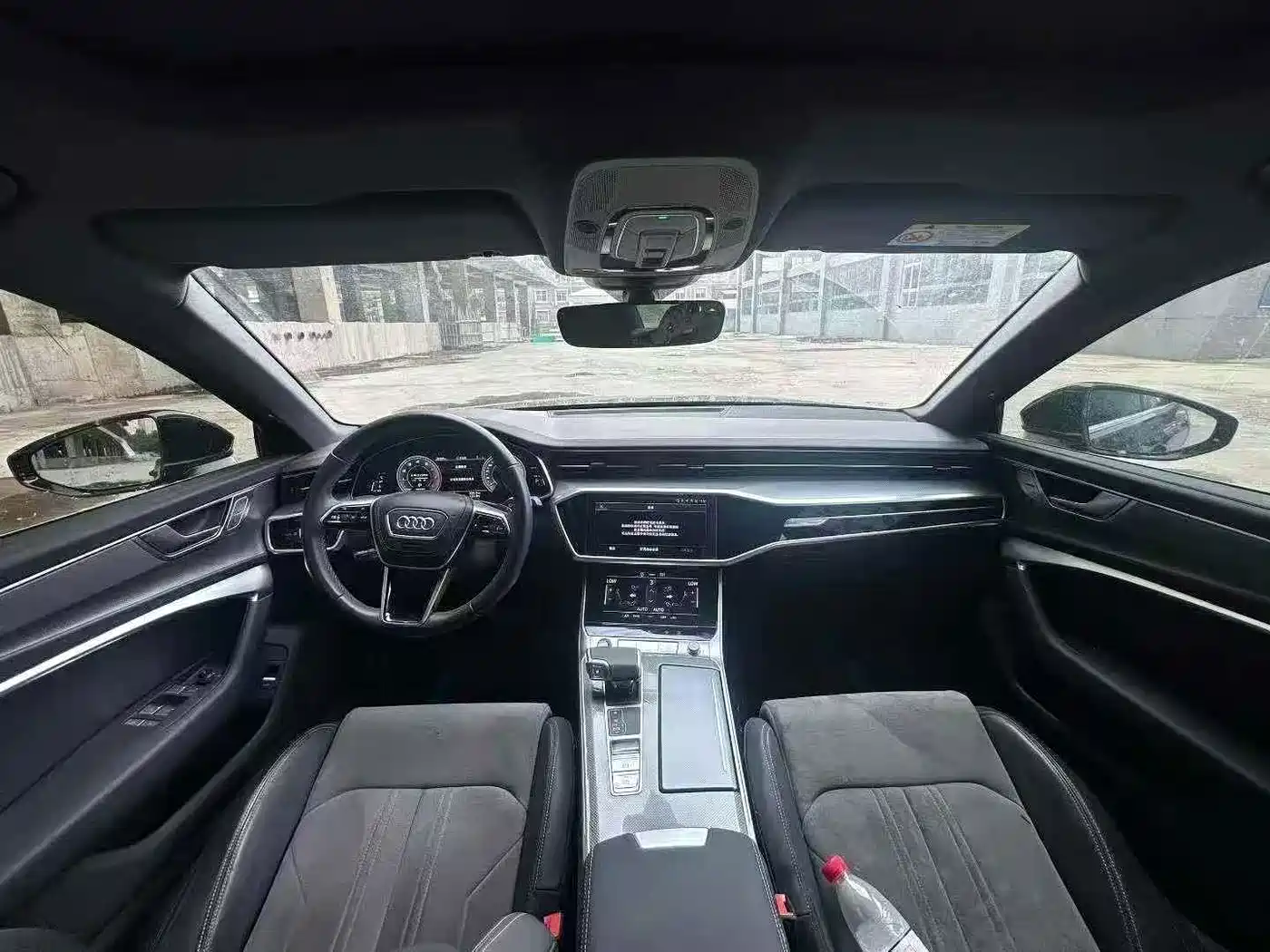 Фото 4 - Audi A6L