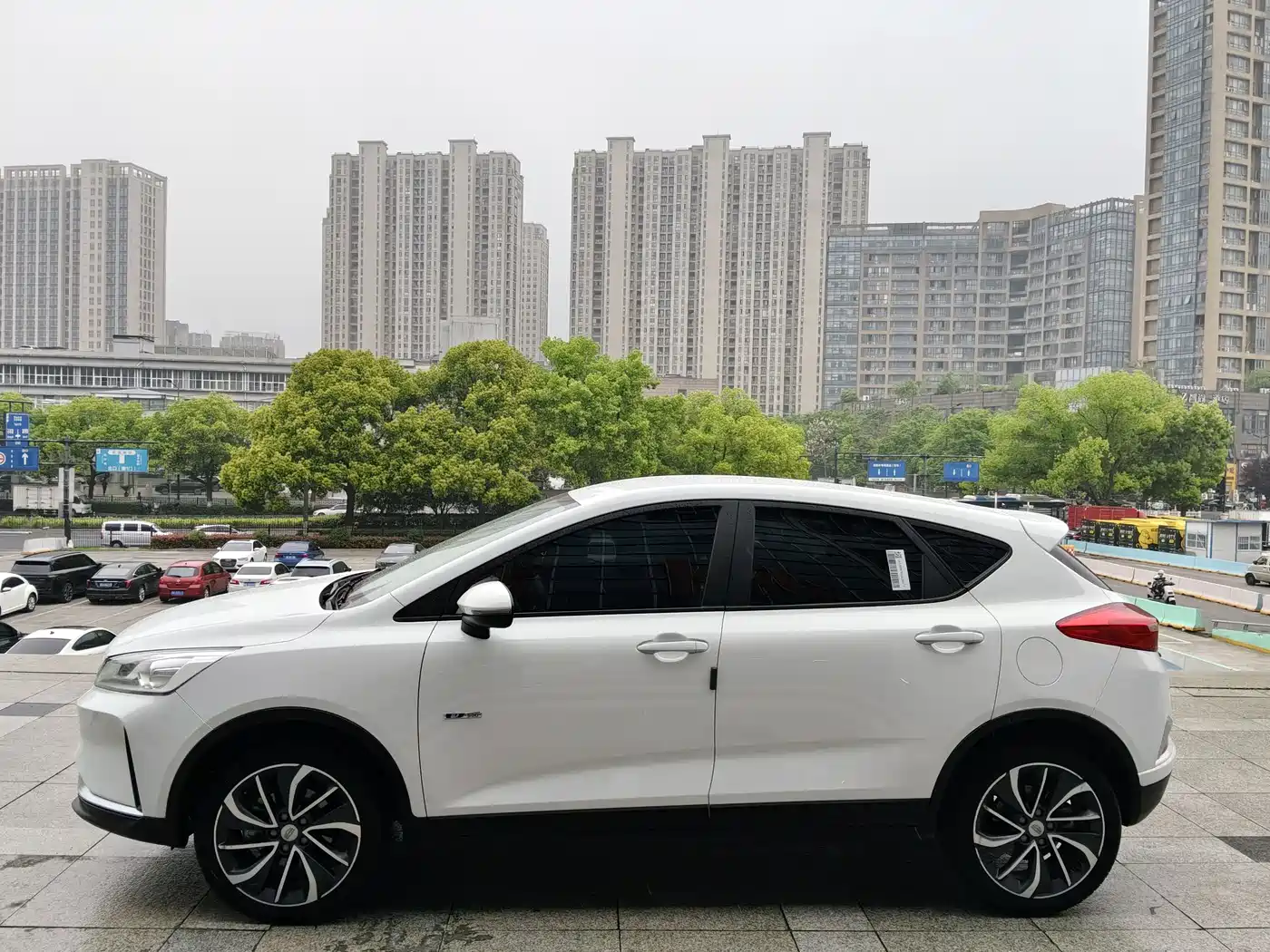 GEELY AUTOMOBILE EMGRAND GSE