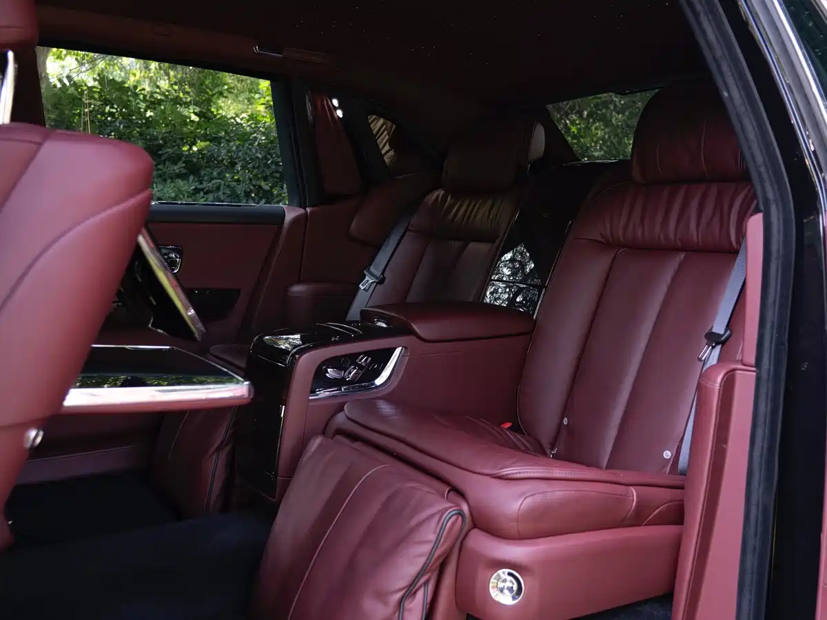 Фото 29 - Rolls-Royce Phantom