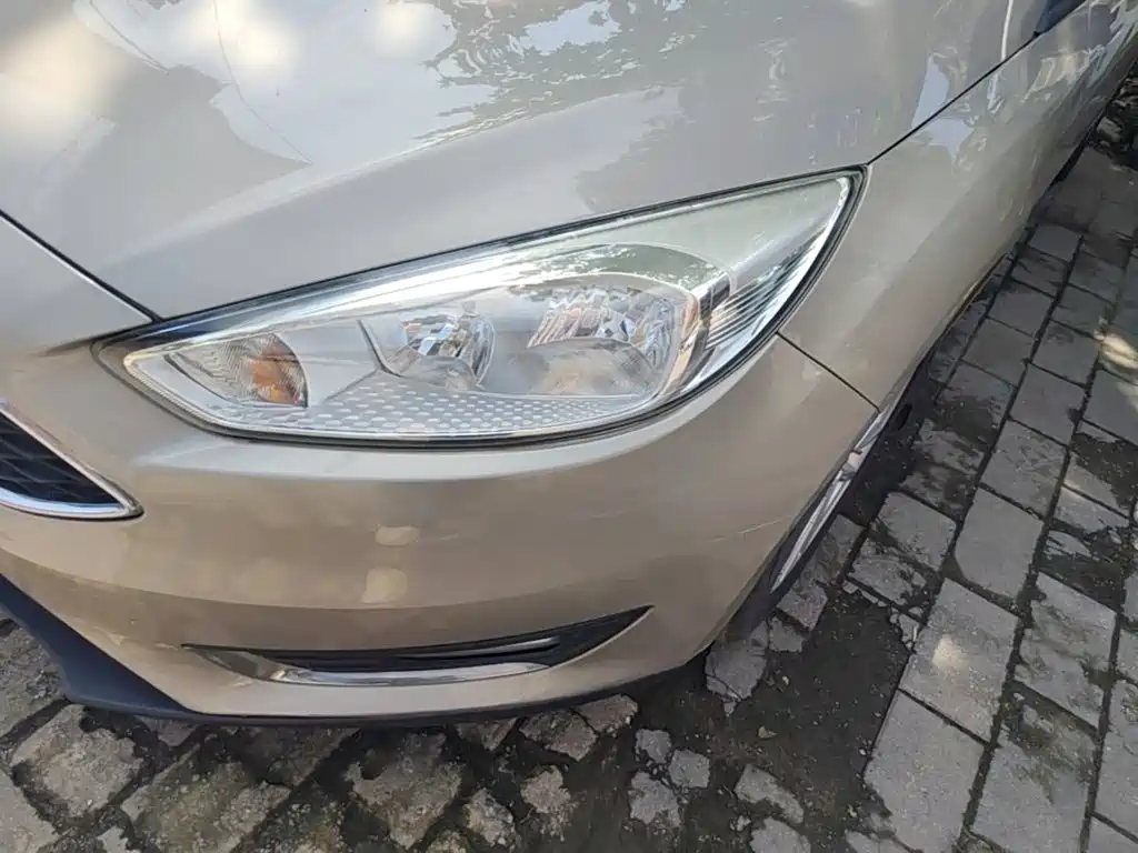 Photo 24 - Ford Focus