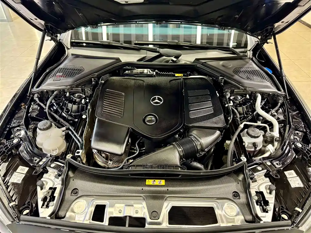 Mercedes-Benz E-Class 2024 E 300 L Fashion фото 11
