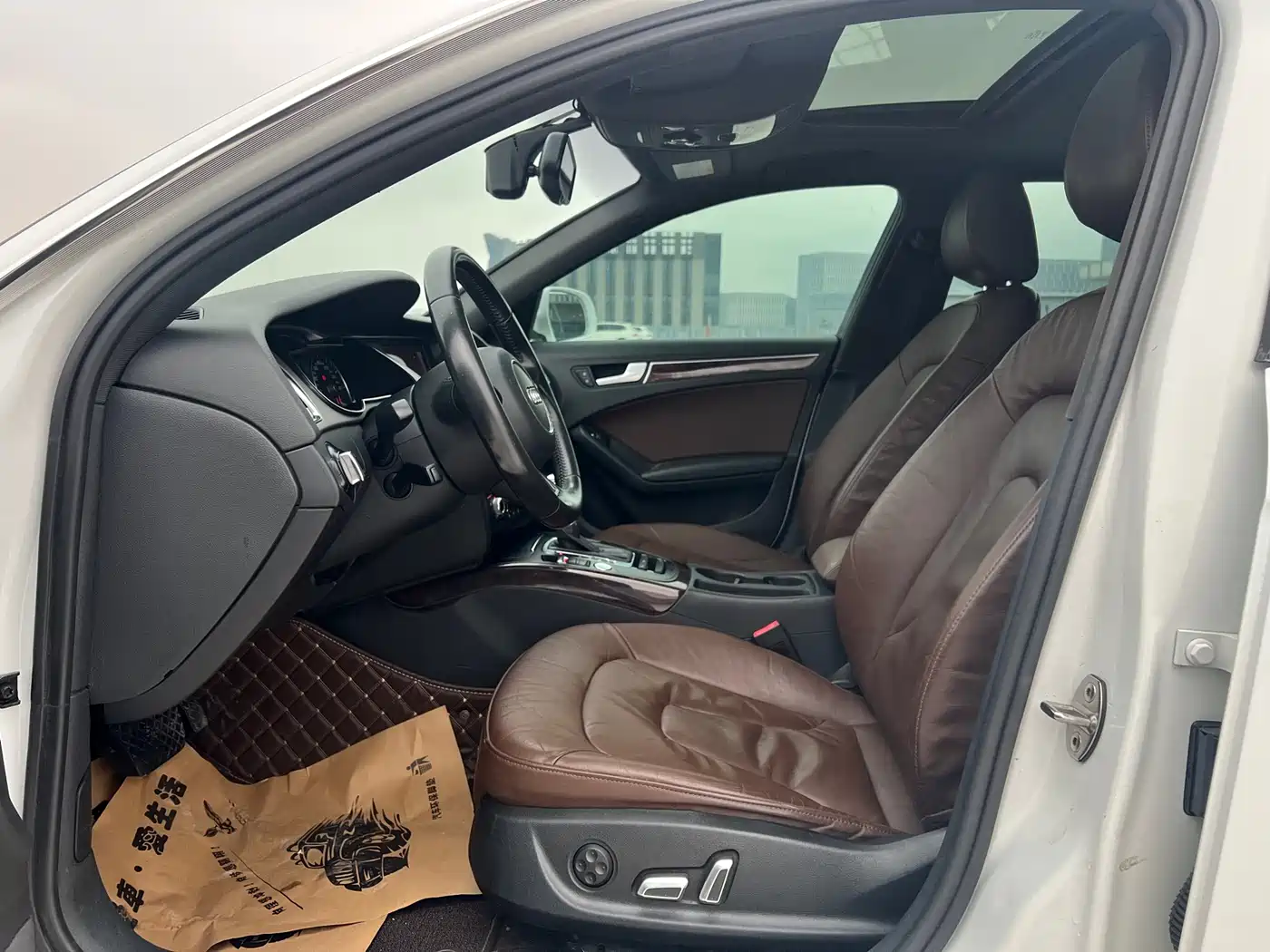 Audi A4L 2016 35 TFSI Collector's Edition S line Comfort фото 8