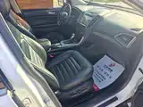 Фото 24 - Ford Edge
