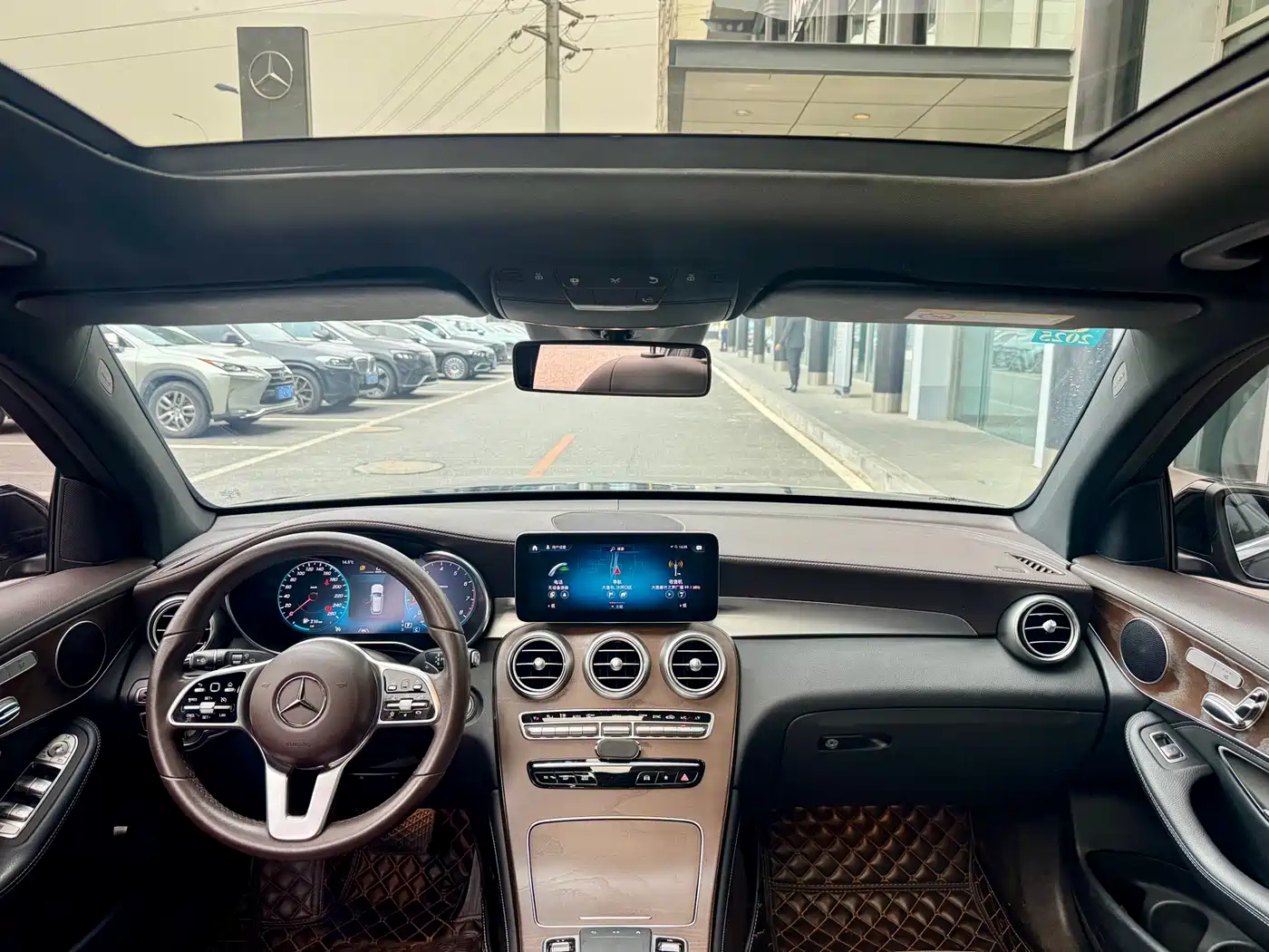 Mercedes-Benz GLC 2020 GLC 300 L 4MATIC Dynamic фото 4