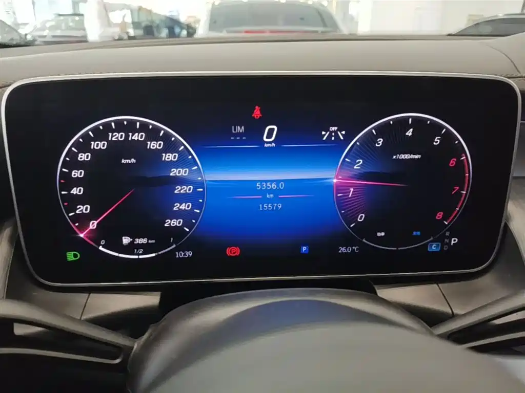 Mercedes-Benz GLC 2024 GLC 260 L 4MATIC Luxury 5-seater фото 12