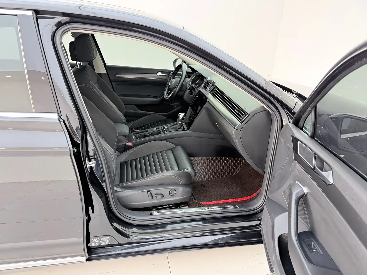 Volkswagen Magotan 2020 330TSI DSG Luxury фото 6