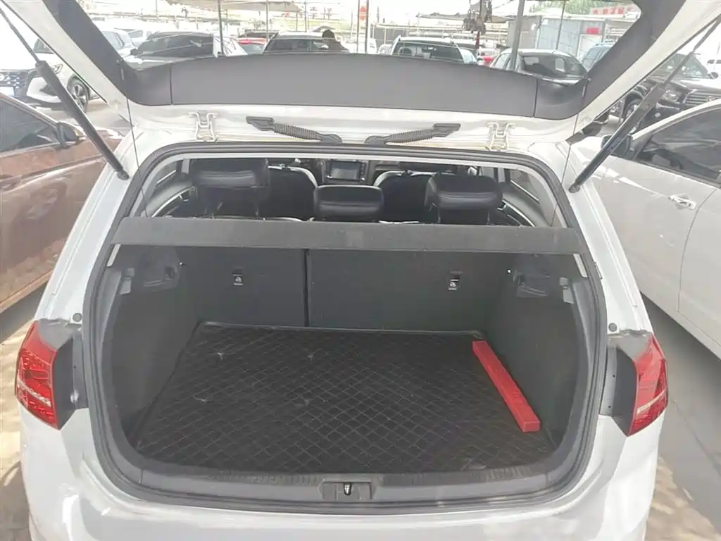 Volkswagen Golf 2015 1.4TSI Automatic Comfort фото 15