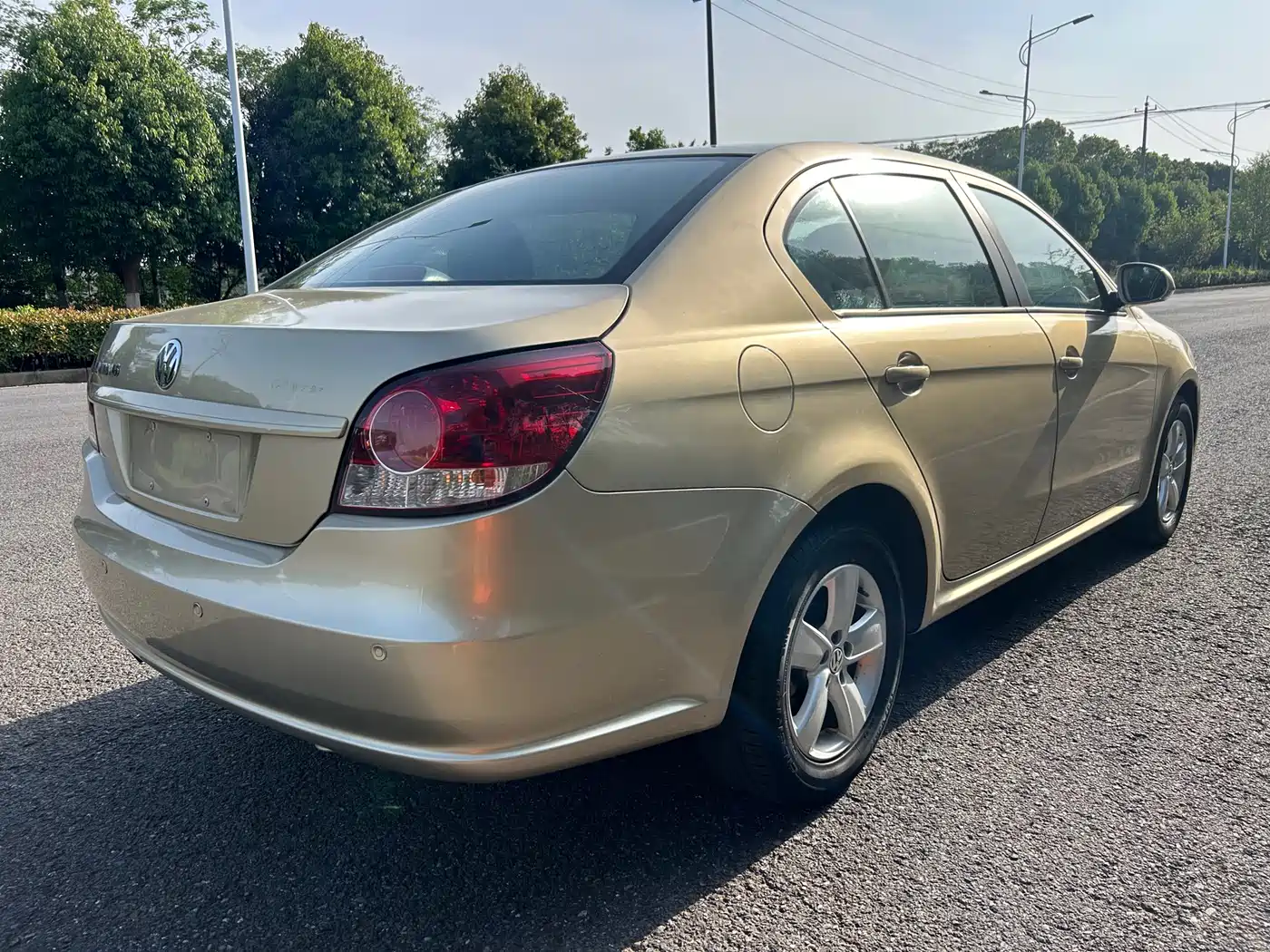 Volkswagen Lavida 2011 1.6L Automatic Leisure Edition фото 6