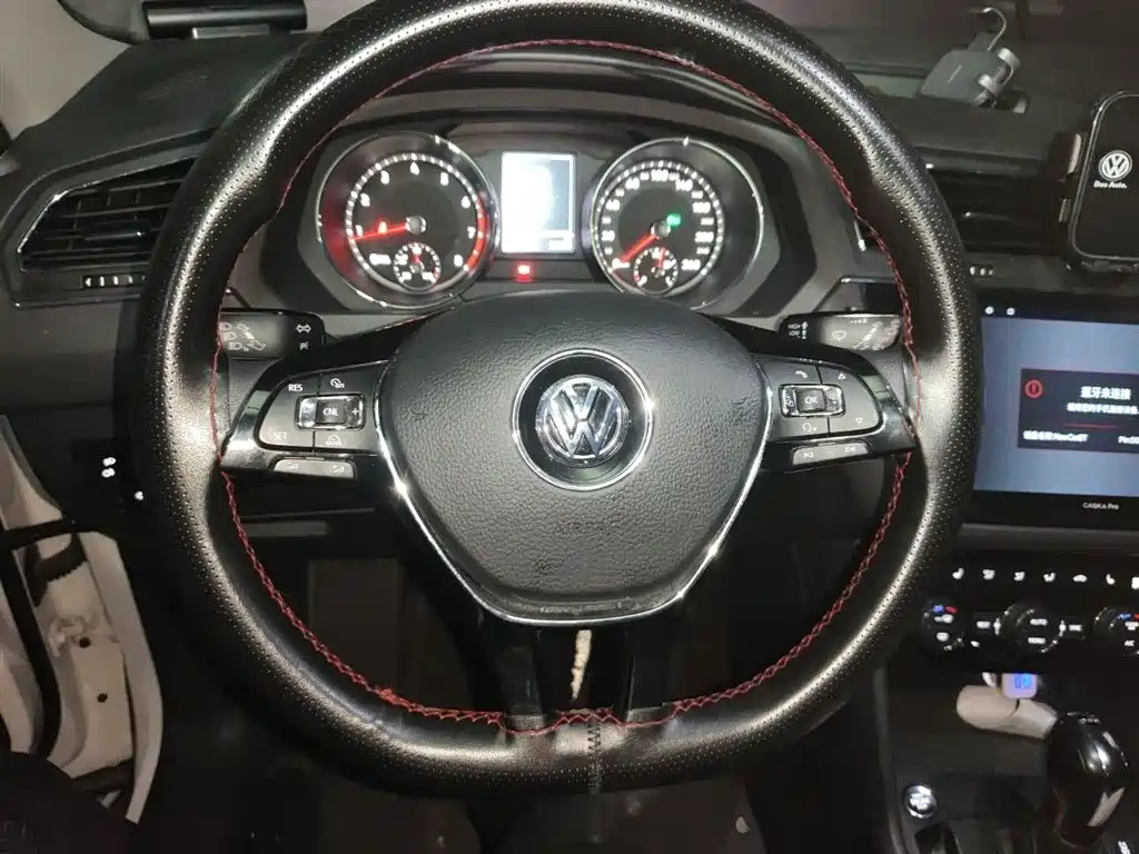 Volkswagen Tiguan L 2018 330TSI Automatic 2WD Trend Edition фото 3