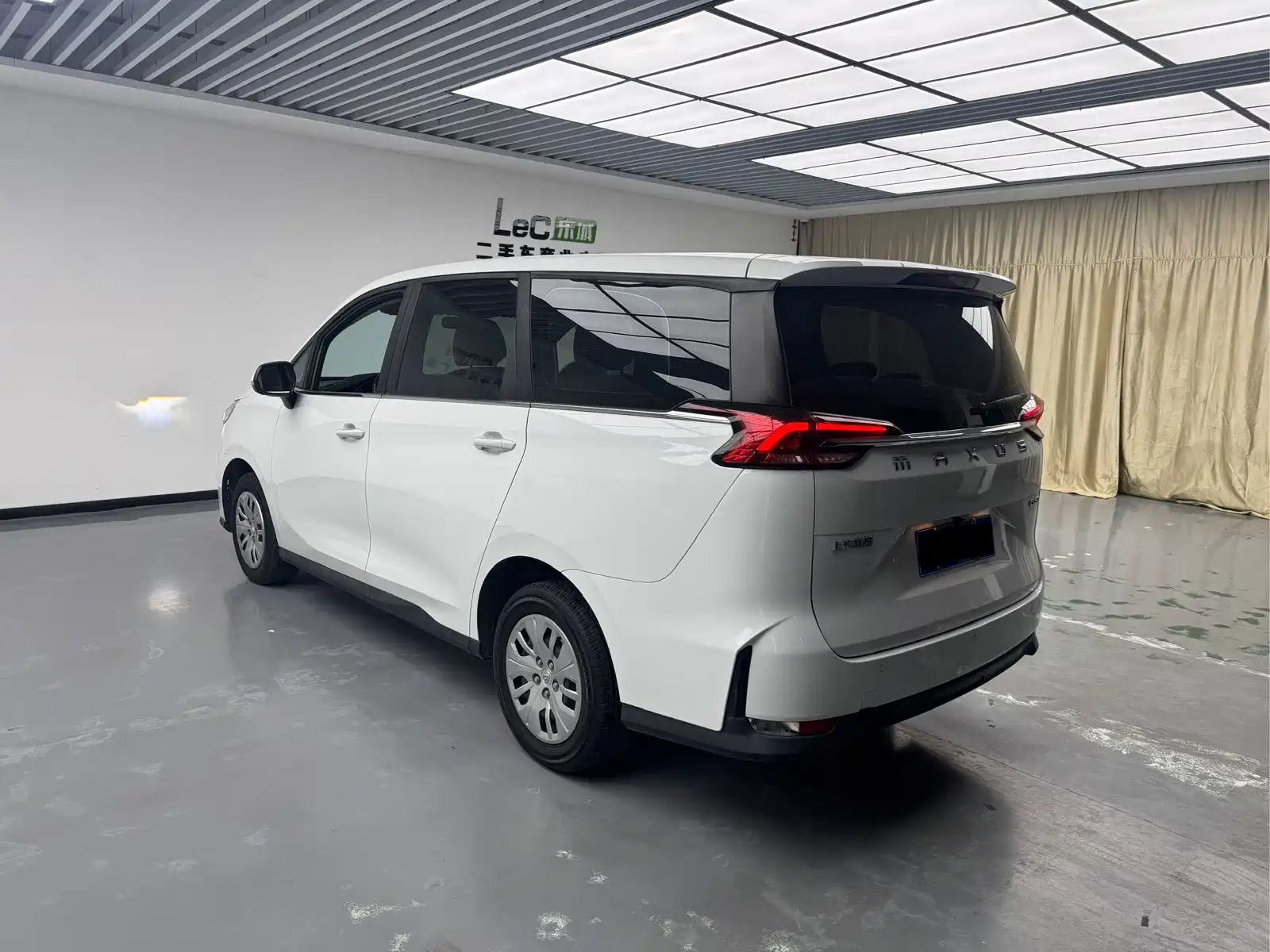 Фото 6 - Maxus Maxus G50
