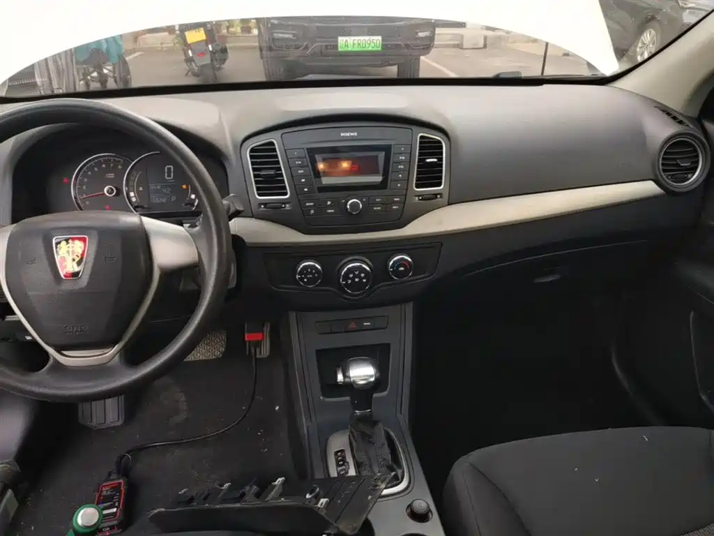 Roewe 350 2017 2015 Model 1.5L Automatic Luxury Sunroof Edition